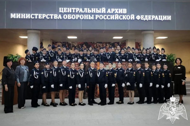 Росгвардейцы организовали экскурсию для кадетов в Подмосковье