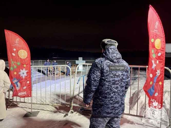 Росгвардейцы обеспечили безопасность мероприятий в Крещение Господне в Подмосковье (видео)