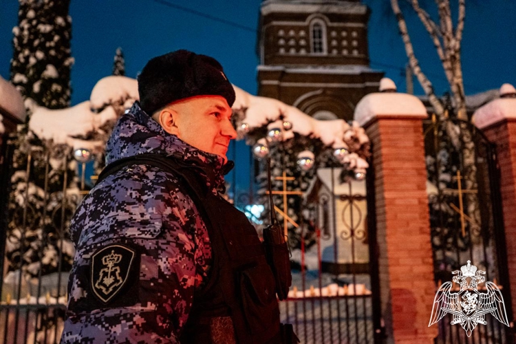 Росгвардейцы обеспечили безопасность мероприятий в Крещение Господне в Подмосковье (видео)