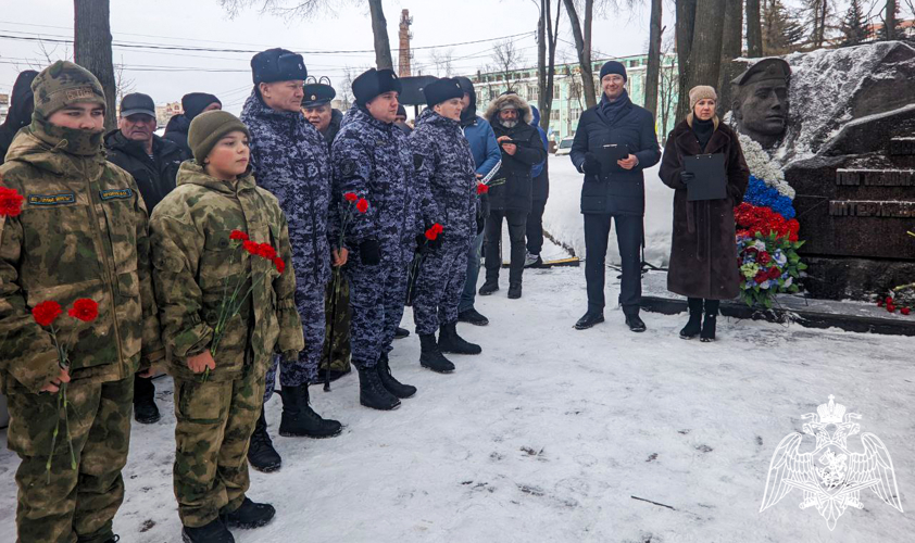 Сотрудники подмосковного главка Росгвардии приняли участие в памятных мероприятиях, посвященных 37-й годовщине вывода войск из Афганистана