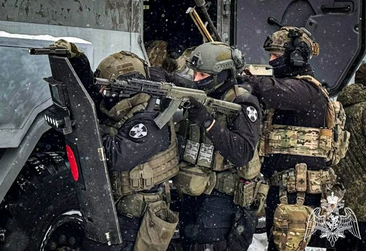 Сотрудники спецподразделения Росгвардии провели учебно-практическое занятие с воспитанниками военно-патриотического объединения