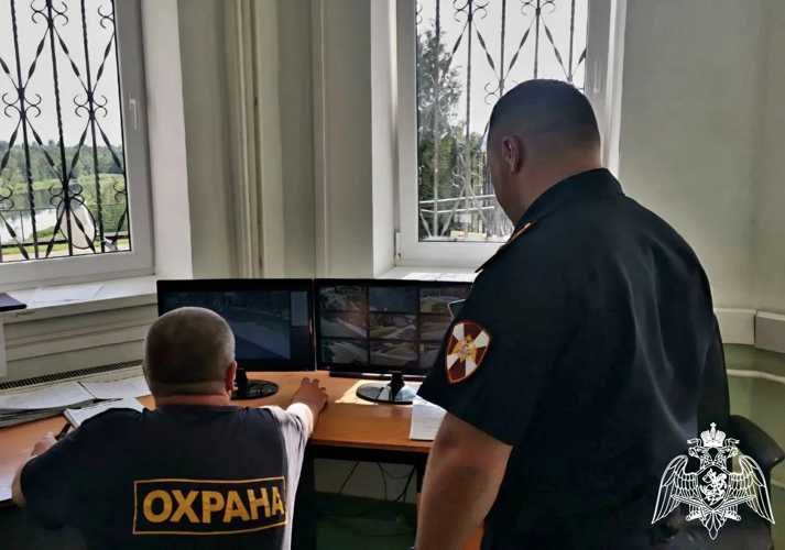 Сотрудники государственного контроля и лицензионно-разрешительной работы подмосковного главка Росгвардии отмечают День образования подразделения