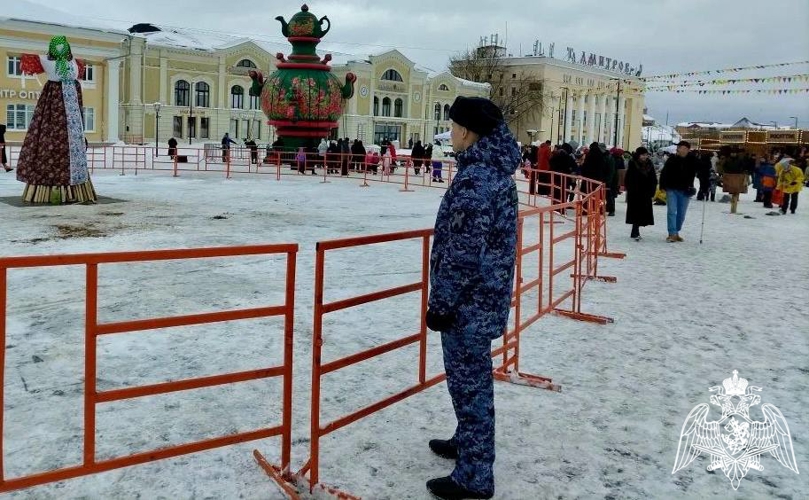 Росгвардейцы обеспечили правопорядок в период празднования Масленицы в Подмосковье