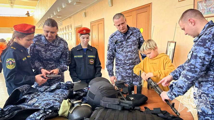 Сотрудники Росгвардии приняли участие в выставке-форуме в Подмосковье