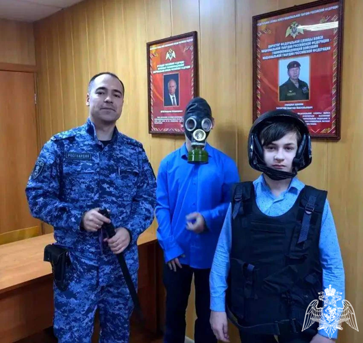 Росгвардейцы провели урок мужества для школьников в Подмосковье