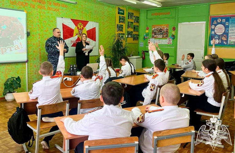 Сотрудники подмосковного главка Росгвардии провели праздничные мероприятия, посвящённые Международному женскому дню