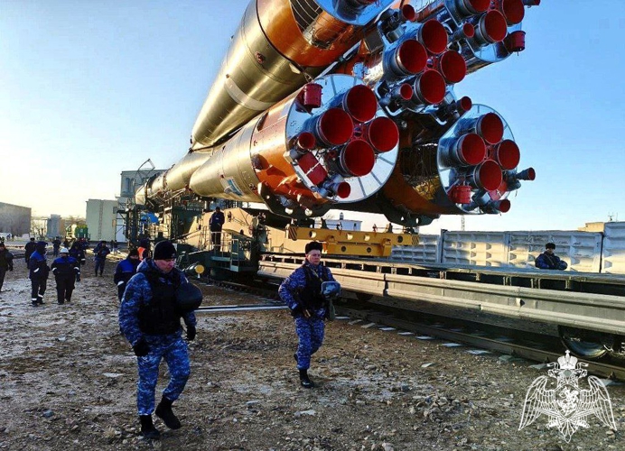 Росгвардейцы обеспечили безопасность транспортировки ракеты-носителя «Союз» на космодроме «Байконур» (видео)
