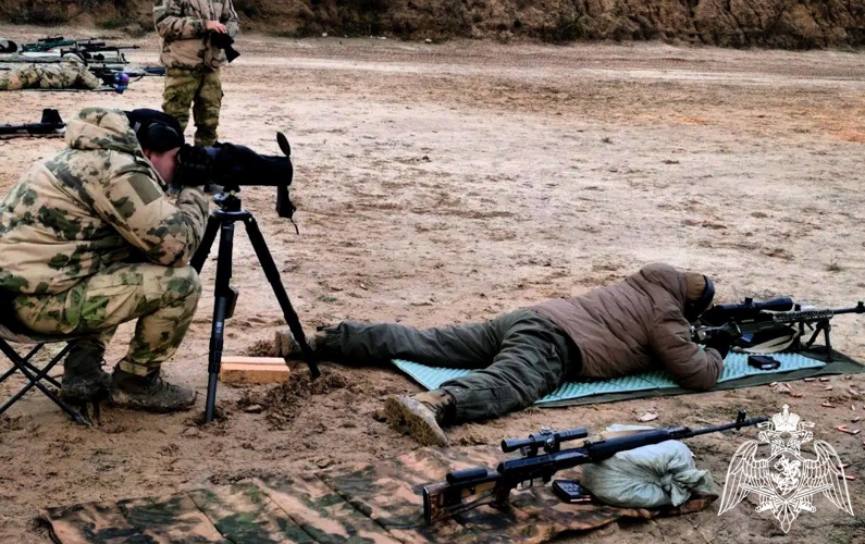 В День снайпера героем рубрики «Знай наших» стал сотрудник ОМОН «Пересвет» Главного управления Росгвардии по Московской области 