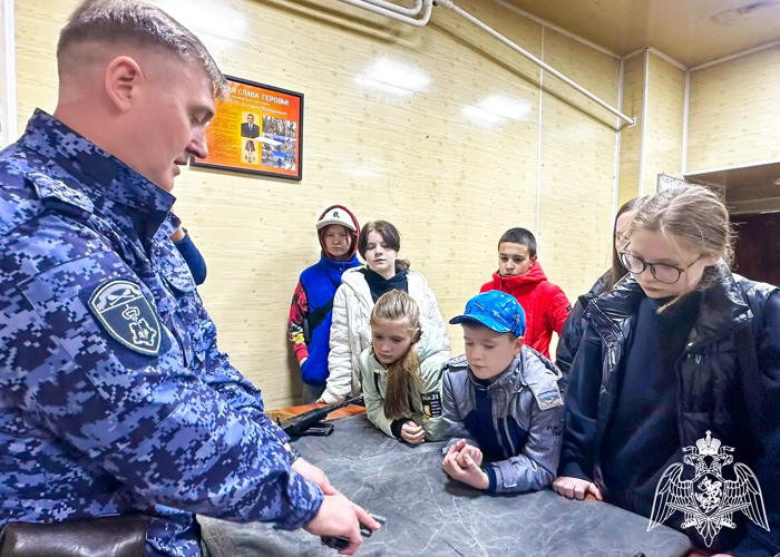 Росгвардейцы в Подмосковье провели патриотическое мероприятие в преддверии Дня Победы  