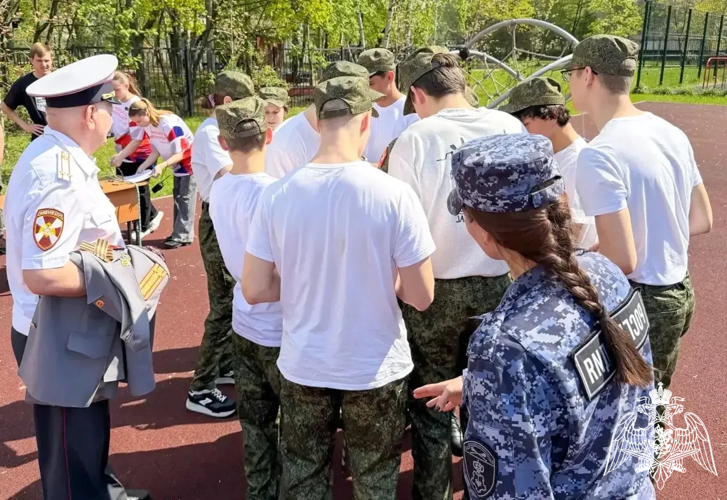 Росгвардейцы провели военно-патриотическую игру для подрастающего поколения в Подмосковье