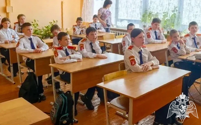Росгвардейцы организовали для кадетов встречу с ветераном Афганской войны в Подмосковье