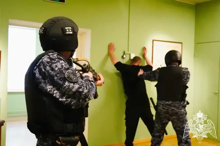 Росгвардейцы провели тактико-специальные учения на объекте культуры в Подмосковье