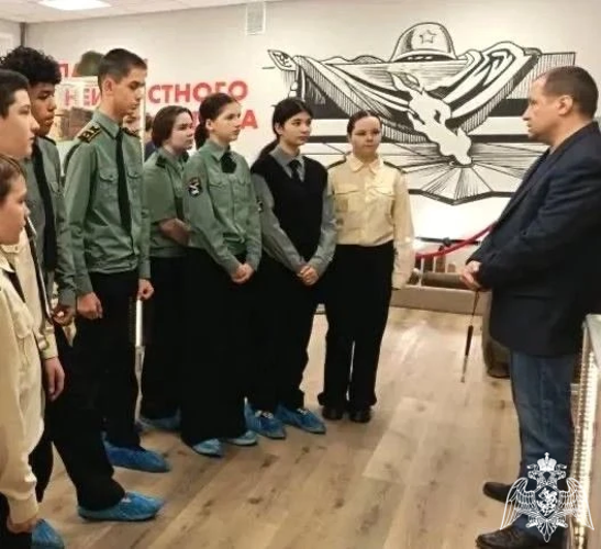 Росгвардейцы организовали для кадетов экскурсию в музей «Неизвестному Солдату» в Подмосковье