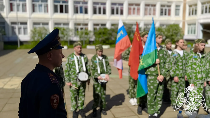 Росгвардейцы организовали военно-патриотическую игру «Зарница» в Подмосковье