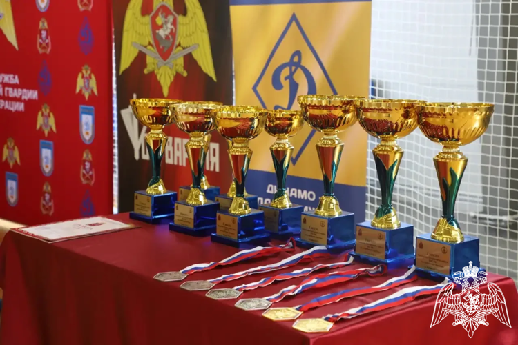 Команда подмосковного главка Росгвардии завоевала «серебро» на чемпионате Центрального округа Росгвардии по служебному биатлону