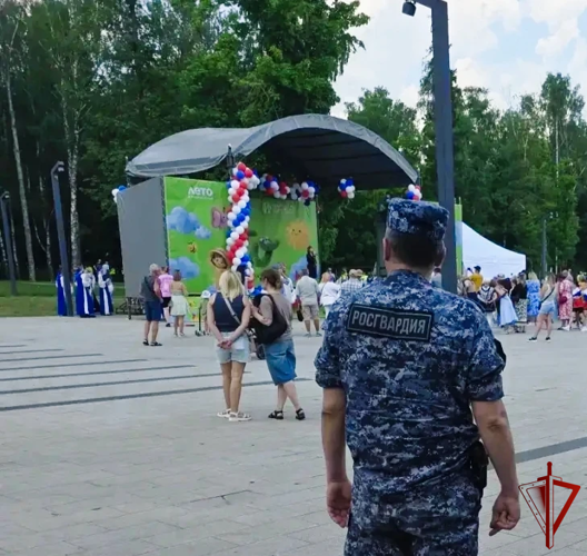 Росгвардейцы обеспечили безопасность праздничных мероприятий в честь Дня России в Подмосковье