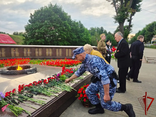 Росгвардейцы присоединились к акции «Свеча памяти» в Подмосковье
