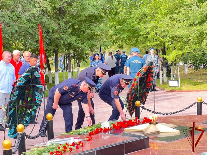 Сотрудники подмосковного главка Росгвардии приняли участие в митингах, посвященных Дню памяти и скорби