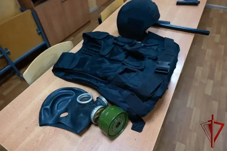 Росгвардейцы открыли свои двери для школьников в Подмосковье 