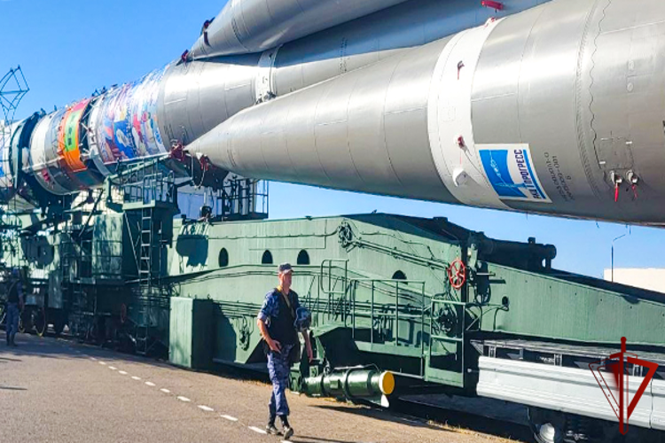 Росгвардейцы обеспечили безопасность транспортировки ракеты-носителя «Союз МС-29» на космодроме «Байконур» (видео)