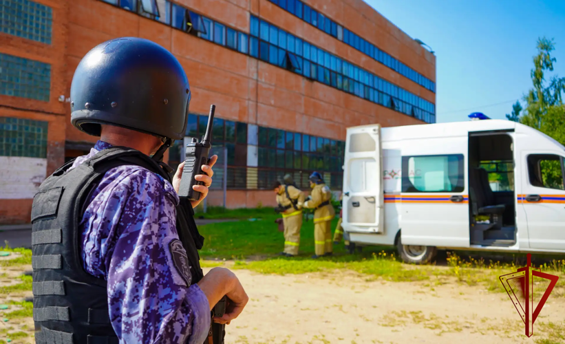 Сотрудники Росгвардии приняли участие в межведомственных учениях по нейтрализации угроз на объекте энергетики в Подмосковье