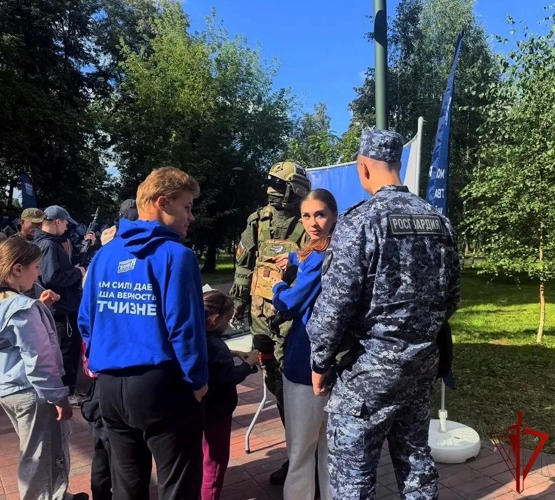 Росгвардейцы провели занятие по тактической медицине для воспитанников военно-патриотического клуба в Подмосковье
