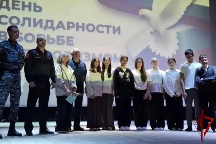 Росгвардейцы в Подмосковье провели уроки безопасности в День солидарности в борьбе с терроризмом