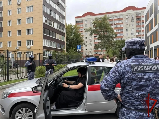Росгвардейцы в Подмосковье провели уроки безопасности в День солидарности в борьбе с терроризмом