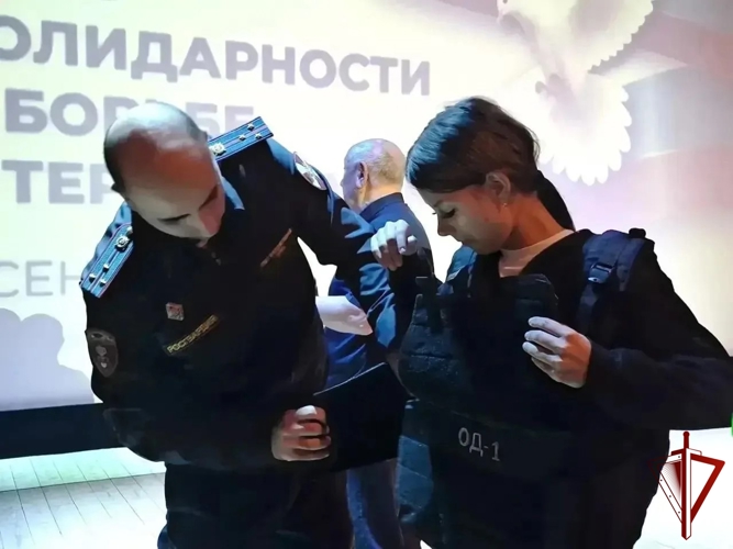 Росгвардейцы в Подмосковье провели уроки безопасности в День солидарности в борьбе с терроризмом