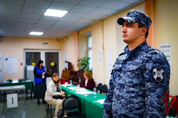 Росгвардейцы обеспечили правопорядок в период проведения Единого дня голосования в Подмосковье
