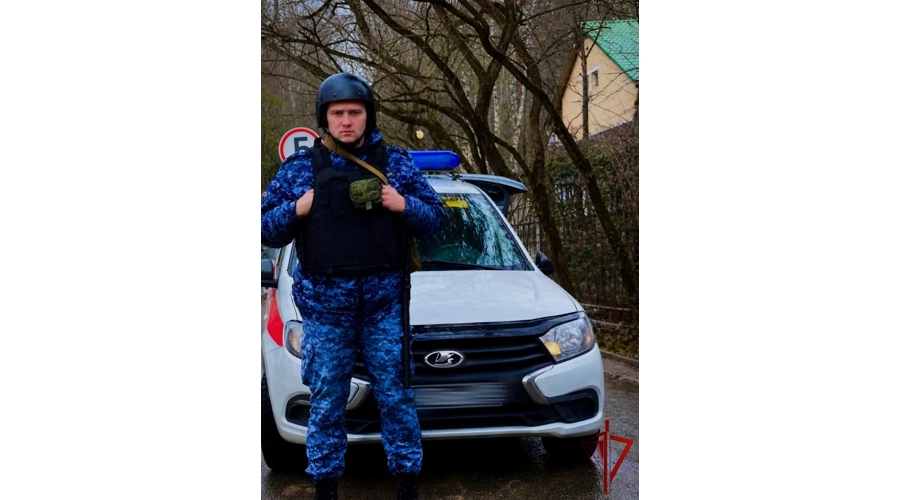 Героем рубрики "Знай наших" стал сотрудник вневедомственной охраны подмосковного главка Росгвардии